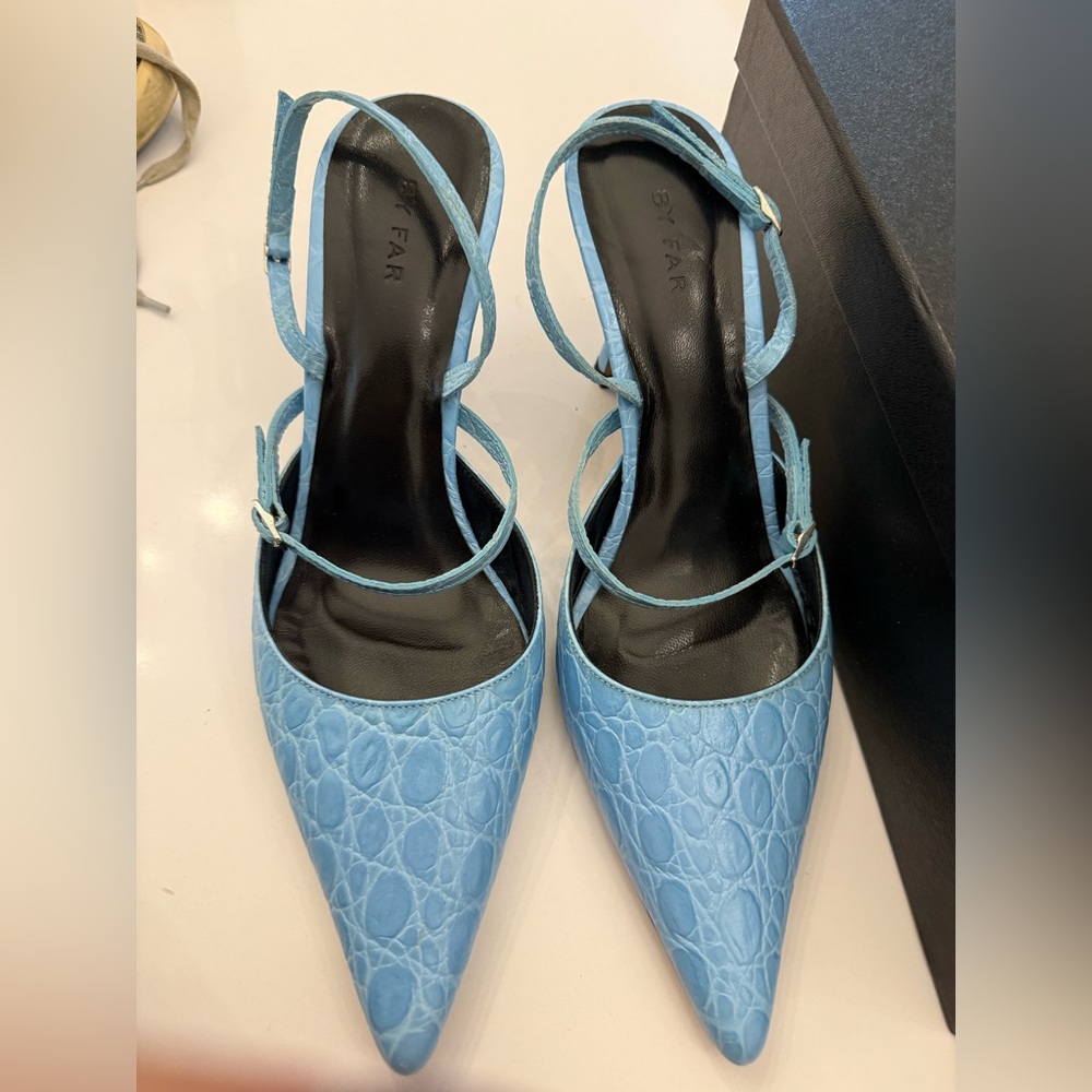 BY FAR blue crock kitten heels size 37
